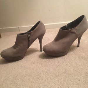 Nine West gray ankle booties